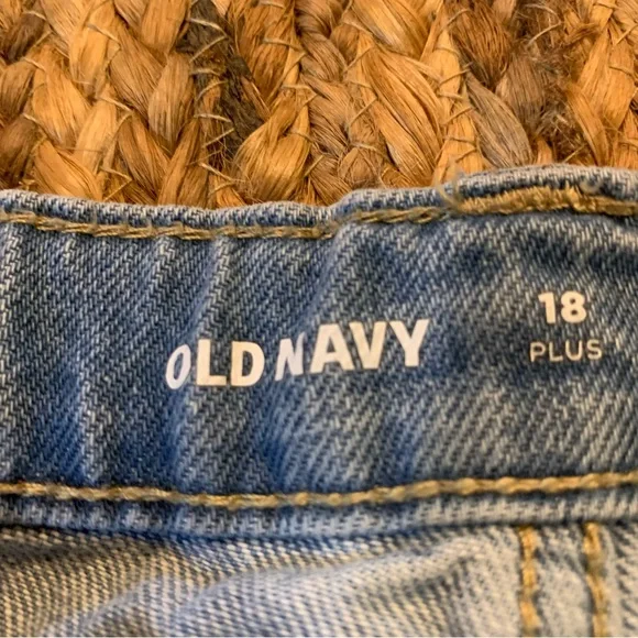 Old Navy Cut Off Shorts Happy Face Embroidered Flower Denim Girls 18 Plus - Picture 10 of 16